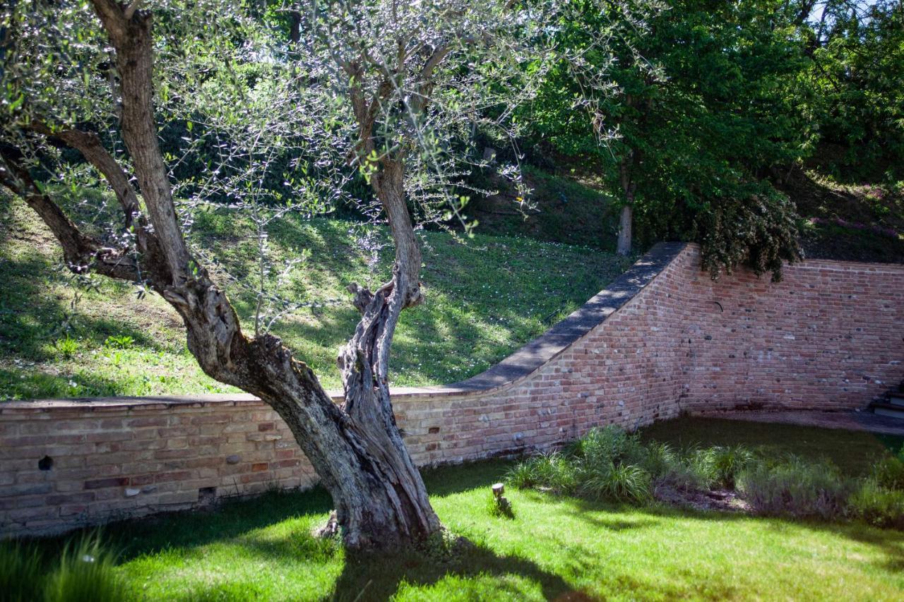 Resort Villa Paola Longiano Bagian luar foto